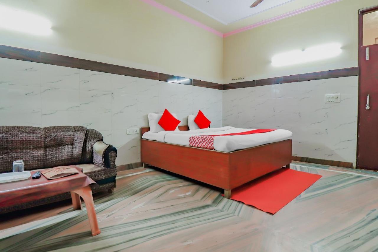 Hotel Oyo 67215 Shri Hari Radha Palace