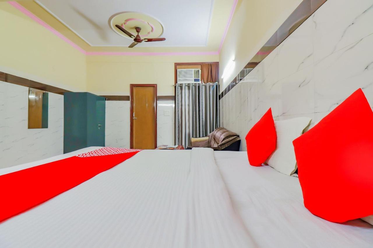 Oyo 67215 Shri Hari Radha Palace Hotel
